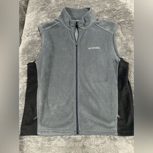 Columbia fleece vest